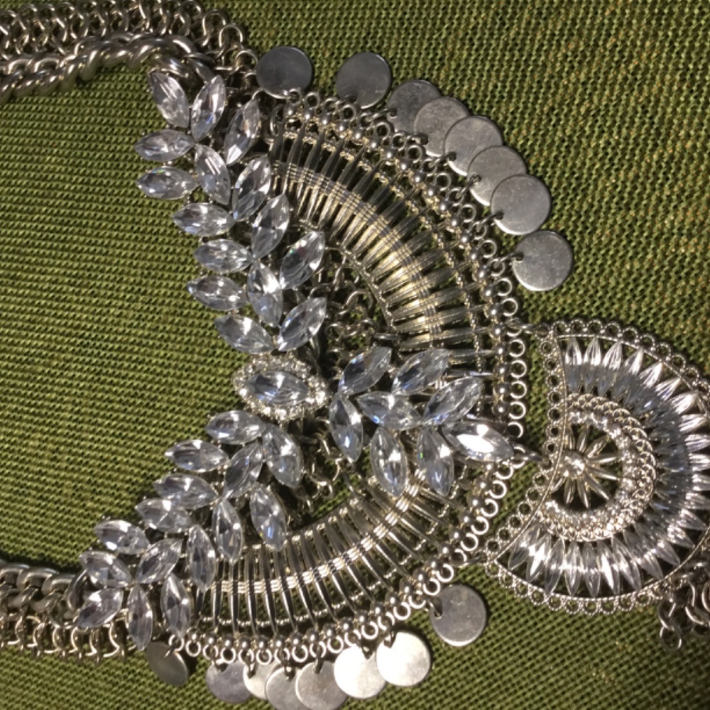 Prom/Wedding Rhinestone Collar Necklace - Picture 5 of 13